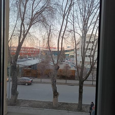Квартира Напротив Аэропорта Appartement Turksib Buitenkant foto